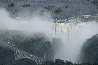 Victoria-Falls-L-17.jpg