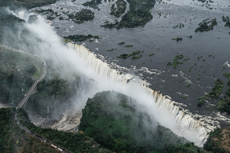 Victoria-Falls-L-22.jpg
