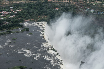 Victoria-Falls-L-40.jpg