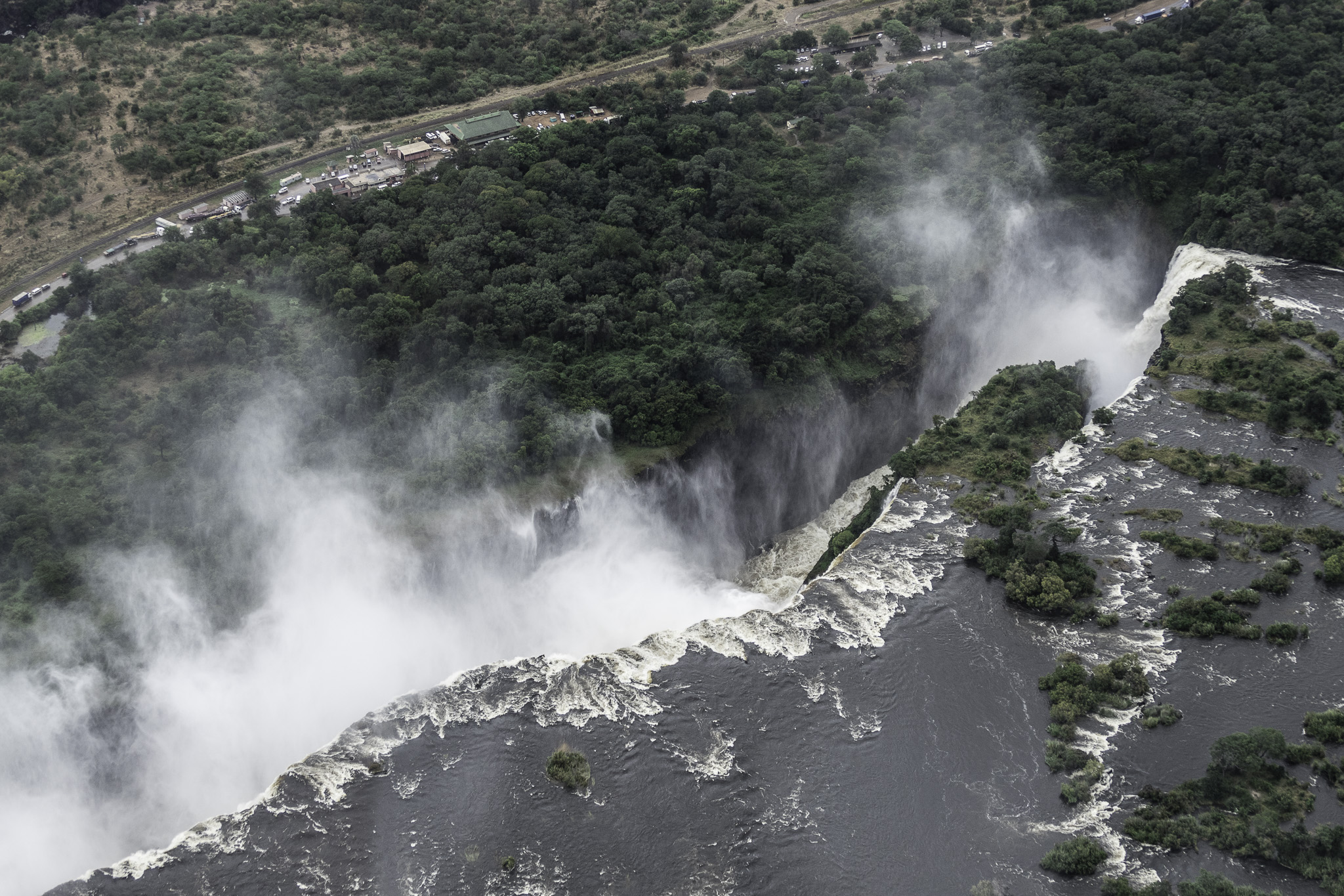 Victoria-Falls-L-27.jpg