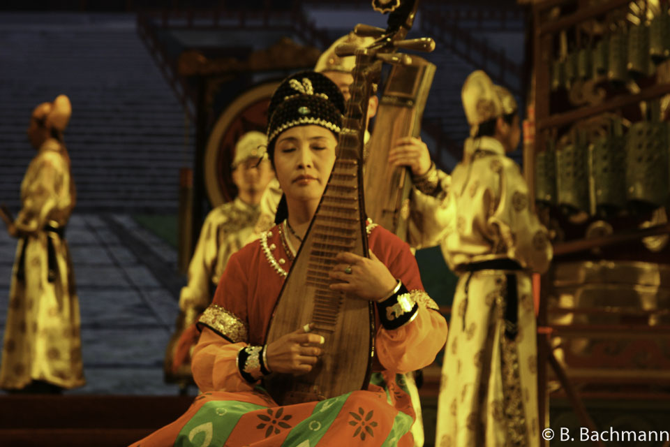 Danses-Tang_0001.jpg