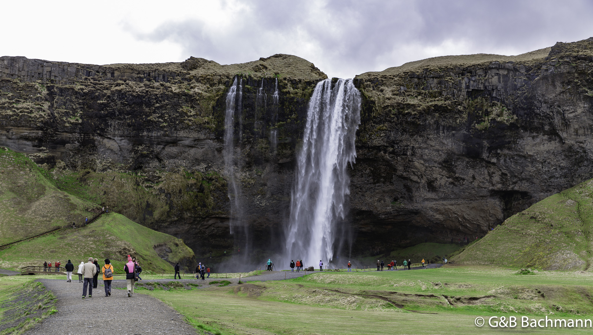 201505_Seljalandsfoss-1.jpg