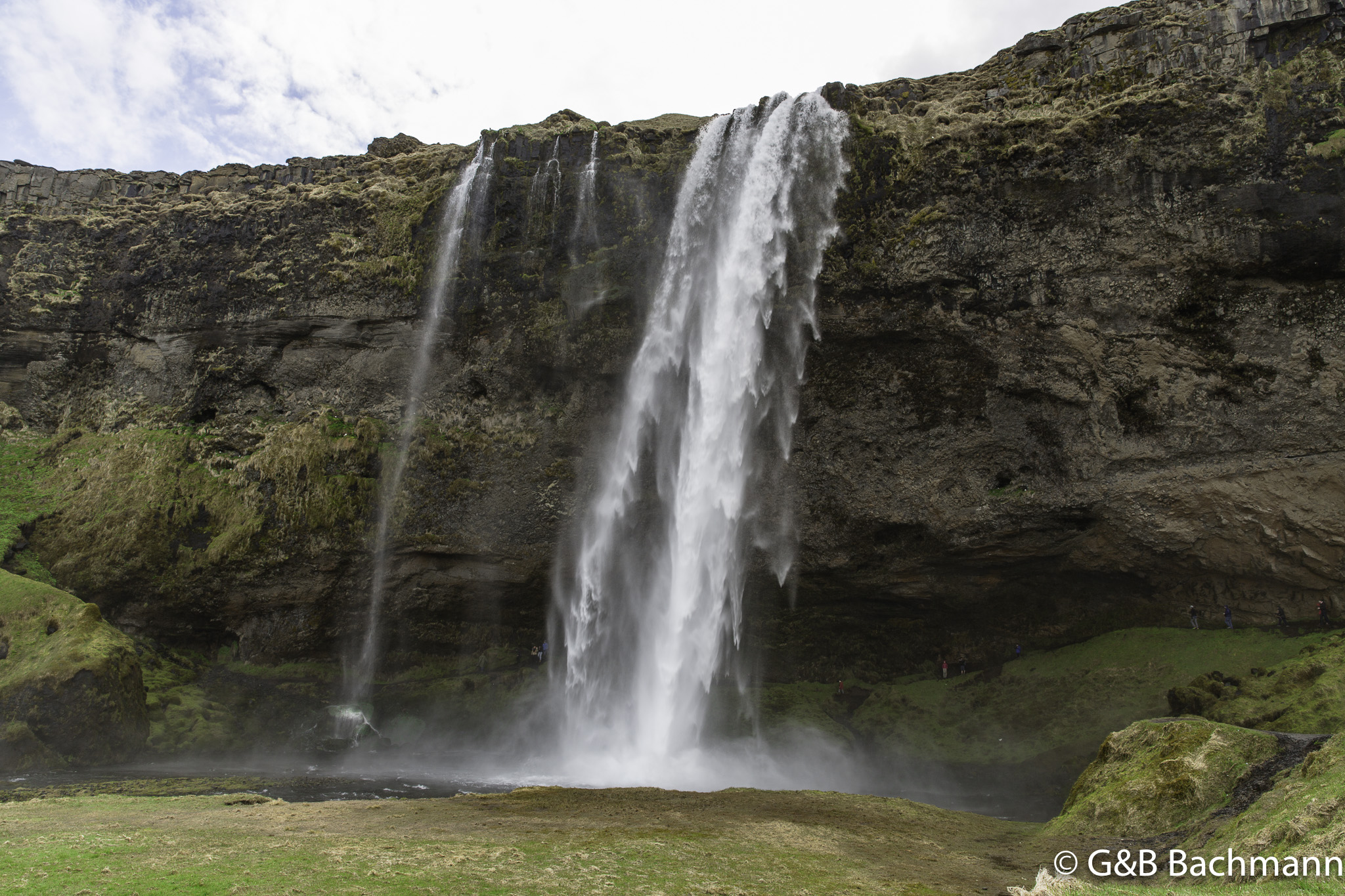 201505_Seljalandsfoss-4.jpg