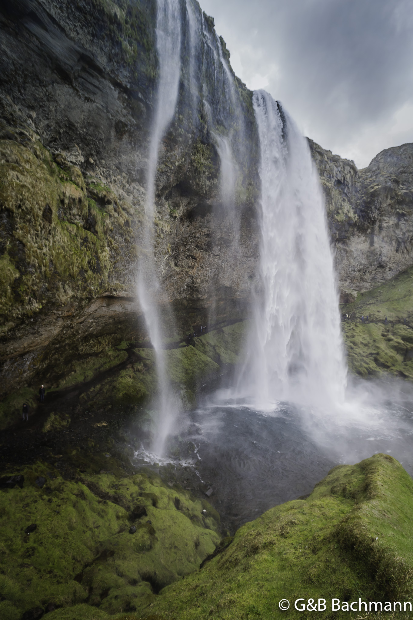 201505_Seljalandsfoss-41-HDR.jpg