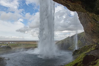 201505_Seljalandsfoss-36-HDR.jpg