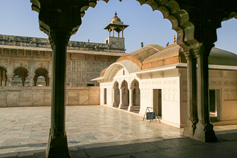 20100412_Red-Castle-Agra_2564.jpg