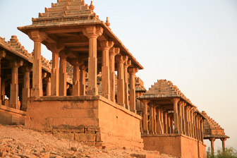 20100405_Cenotaphes_Bara-Bagh_0665-Edit.jpg