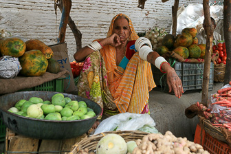 20100408_Market_Noria_Bats_1530.jpg