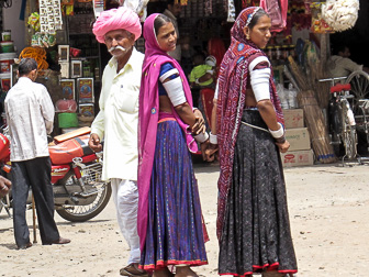 20100408_Market_Noria_Bats_1388.jpg