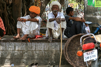 20100408_Market_Noria_Bats_1571.jpg