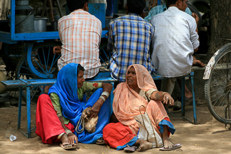20100408_Market_Noria_Bats_1574.jpg