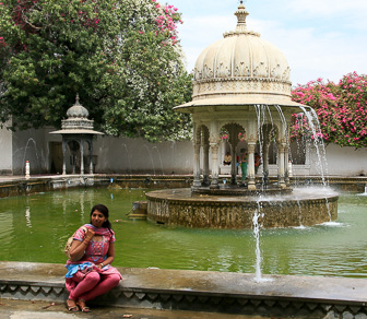 20100409_Udaipur_Pichola-Lake_Jojowar_1905.jpg