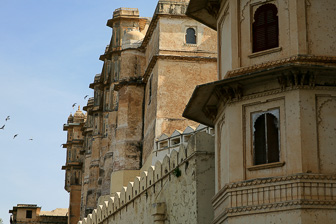 20100409_Udaipur_Pichola-Lake_Jojowar_1851.jpg