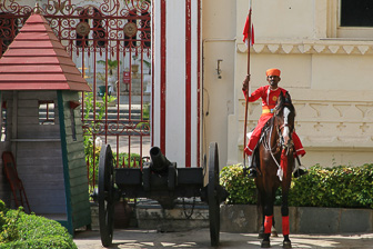 20100409_Udaipur_Pichola-Lake_Jojowar_1865.jpg