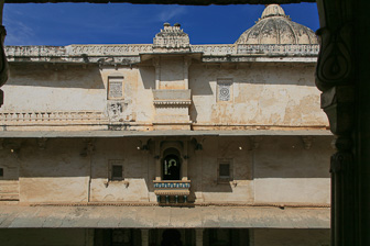 20100409_Udaipur_Pichola-Lake_Jojowar_1878-Edit.jpg
