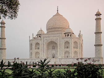 20100413_TajMahal-Agra_2594-Edit.jpg