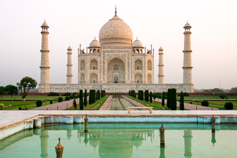 20100424_TajMahal-Agra_2624.jpg