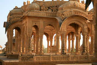 20100405_Cenotaphes_Bara-Bagh_0624-Edit.jpg