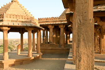 20100405_Cenotaphes_Bara-Bagh_0637-Edit.jpg