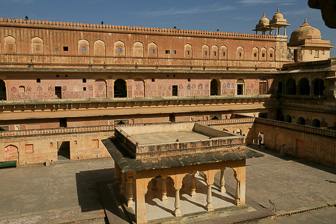 20100424_Jaipur_Fort-Amber_2370.jpg