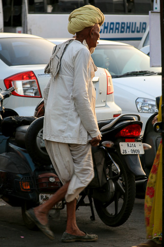 20100410_Rajasthani-Villages_Jaipur_2218.jpg