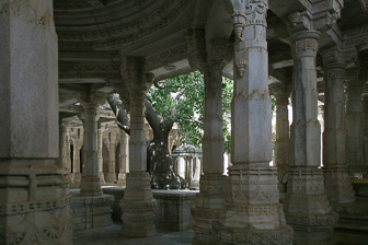 20100408_Ranakpur_Temples-Jain_1689-Edit.jpg