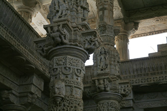 20100408_Ranakpur_Temples-Jain_1694.jpg