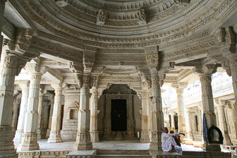20100408_Ranakpur_Temples-Jain_1697.jpg