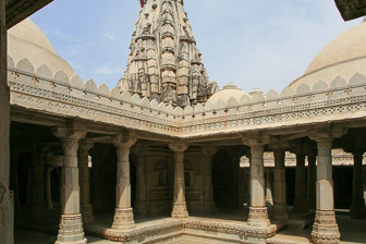20100408_Ranakpur_Temples-Jain_1712-Edit.jpg