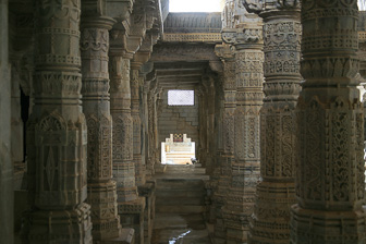 20100408_Ranakpur_Temples-Jain_1744.jpg