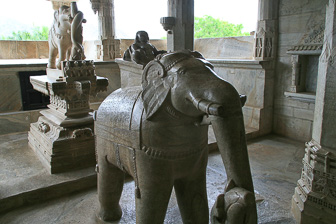 20100408_Ranakpur_Temples-Jain_1757.jpg