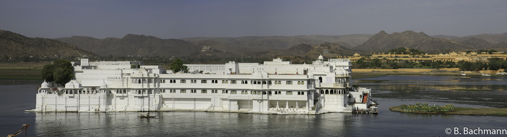 Udaipur_Panorama1.jpg