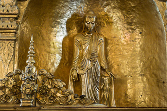 Myanmar_Mandelay_Mahamuni_Pagoda-10.jpg