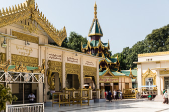 Myanmar_Mandelay_Mahamuni_Pagoda-15.jpg