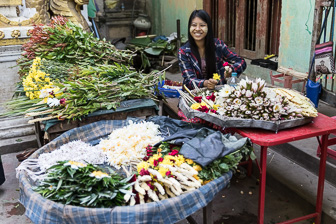 Myanmar_Mandelay_Mahamuni_Pagoda-27.jpg