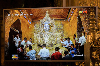 Myanmar_Mandelay_Mahamuni_Pagoda-4-Modifier.jpg