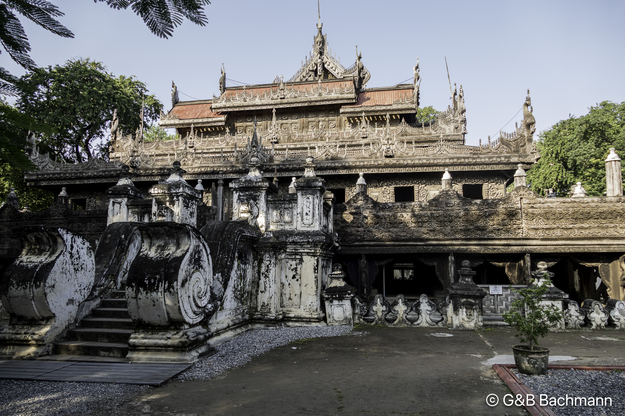 Myanmar_Mandelay_Shwe-Nandaw-4.jpg