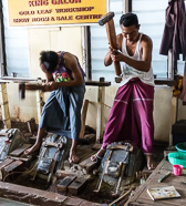 Myanmar_Mandelay_Gold-Leaf-Workers-4.jpg
