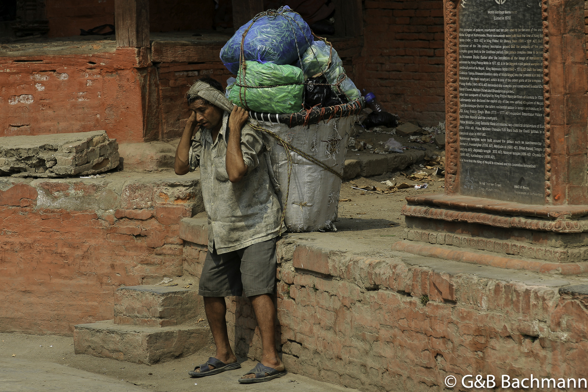 Bhaktapur_Swyambhunath_0297.jpg