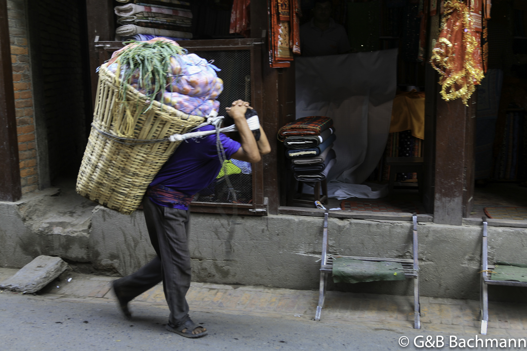 Bhaktapur_Swyambhunath_0326.jpg