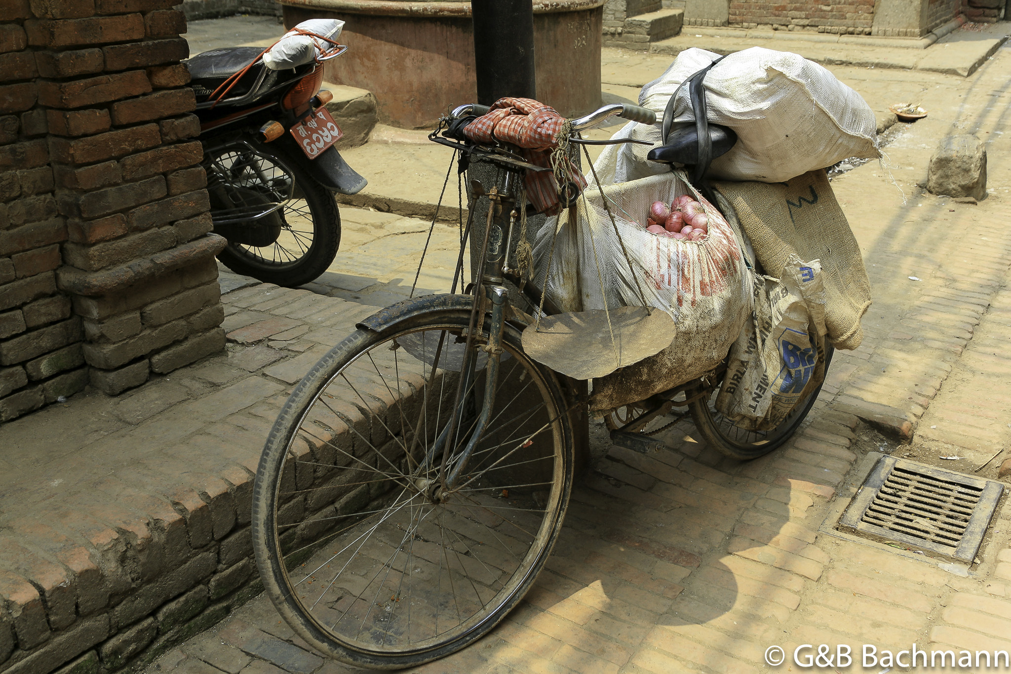 Bhaktapur_Swyambhunath_0462.jpg