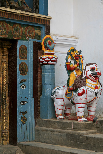 Bhaktapur_Swyambhunath_0304.jpg