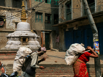Bhaktapur_Swyambhunath_0325.jpg