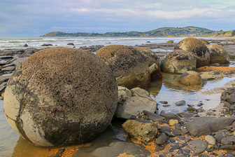 201408_Moeraki_Boulders-(1-of-1)-2.jpg
