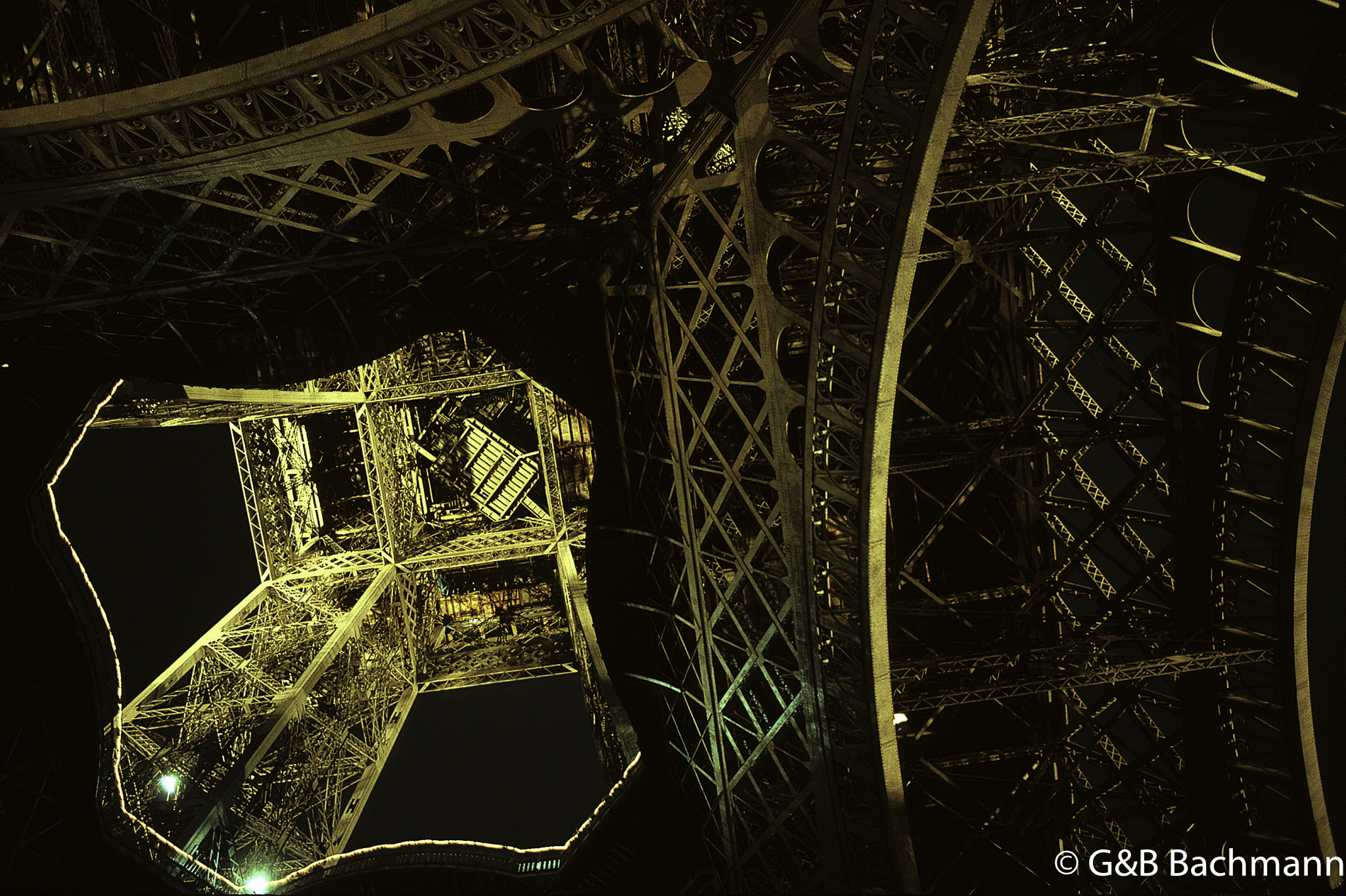 0812_Tour-Eiffel-Paris.jpg
