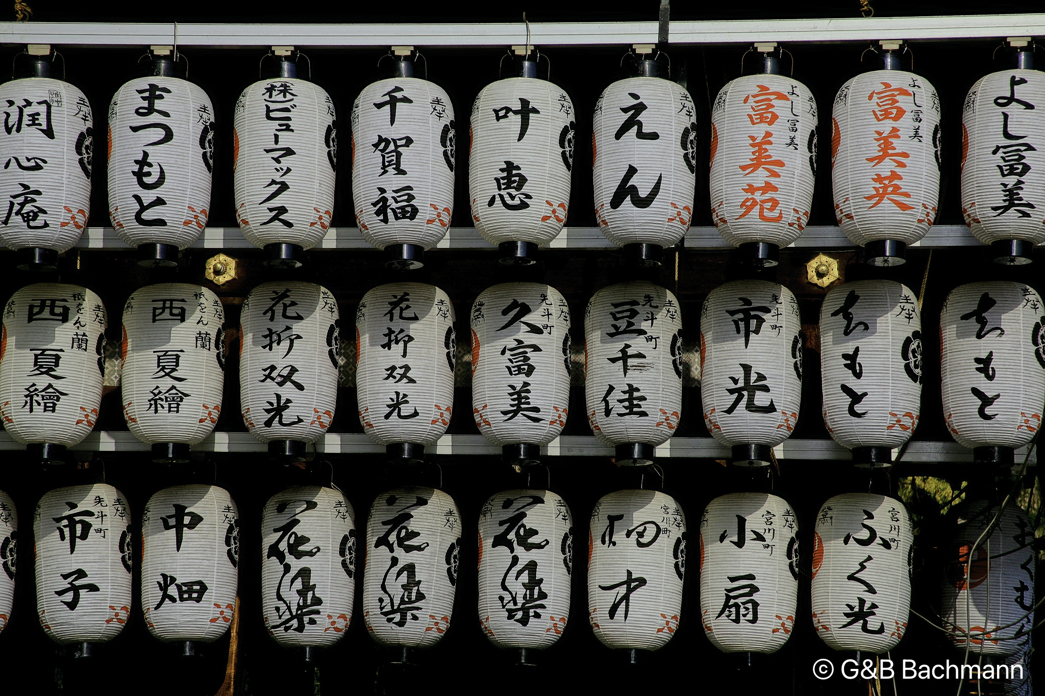0906_Kyoto_Temple-Modifier.jpg