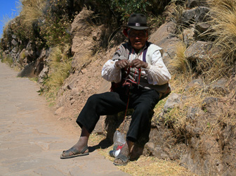 1209_Knitting_man_Taquile_Peru.jpg