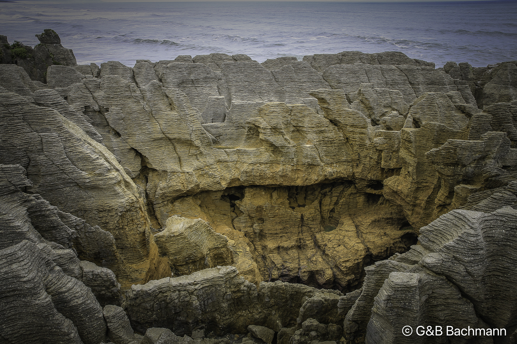 202004_Pancake-Rocks.jpg